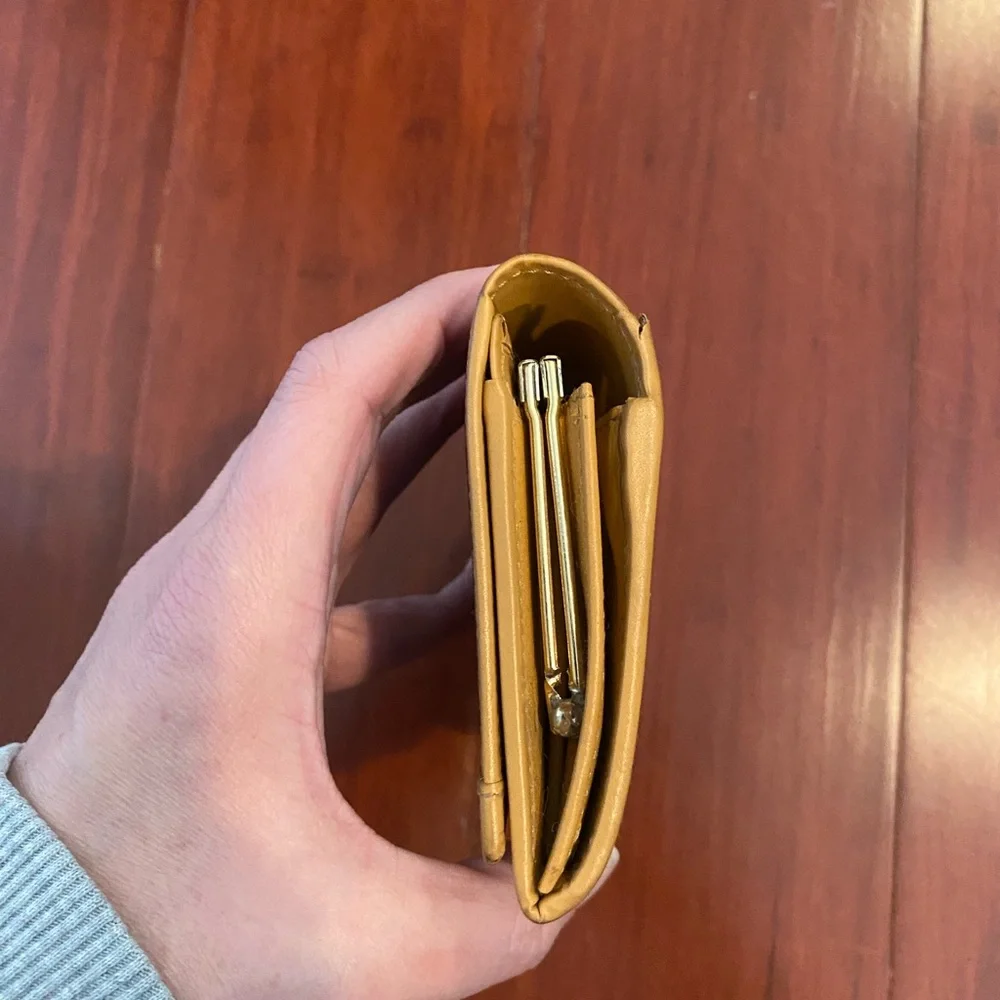 Celine Yellow Leather Wallet- Excellent Condition - Picture 2 of 8